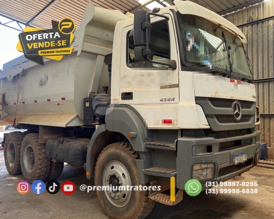 Caminhão Mercedes Benz Axor 4144 K 6x4 2p (diesel) ano 2015 - Axor 4144 K 6x4 2p (diesel) - Caminhões e Carretas