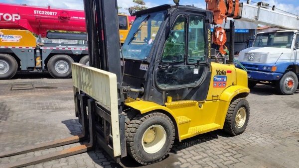 Empilhadeira Yale 155VX ano 2015 - 155VX - Máquinas para Elevação