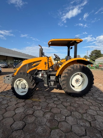 Trator Valtra A84s ano 2019 - A84s - Máquinas Agrícolas