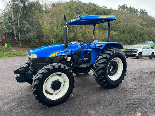 Trator New Holland TT3840 ano 2013 - TT3840 - Máquinas Agrícolas