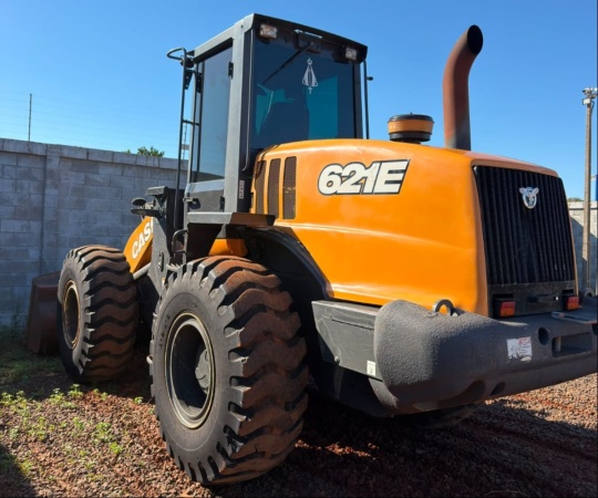 Pá Carregadeira Case 621E ano 2021