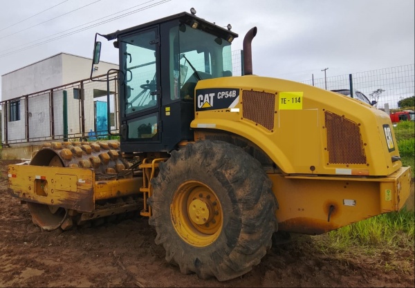 Rolo Compactador Caterpillar CP54B ano 2014 - CP54B - Pavimentação e Infraestrutura