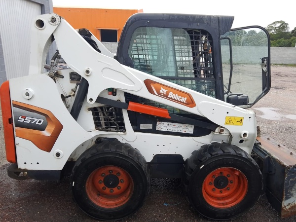 Mini Carregadeira Bobcat S570 - S570 - Máquinas de Linha Amarela