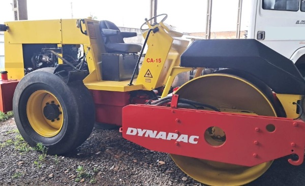 Rolo Compactador Dynapac CA15 ano 2005 - CA15 - Pavimentação e Infraestrutura