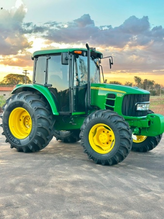 Trator John Deere 6125 J ano 2022 - 6125 J - Máquinas Agrícolas