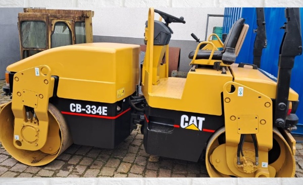 Rolo Compactador Caterpillar CB334E ano 2006 - CB334E - Pavimentação e Infraestrutura