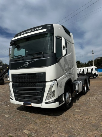Caminhão Volvo FH 460 6x2 ano 2023 - FH 460 6x2 - Caminhões e Carretas