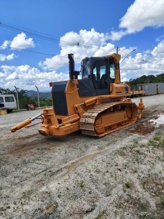 Trator de Esteira Komatsu D61 ano 2013
