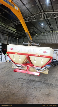 Distribuidor Kuhn ACCURA 1600 ano 2018