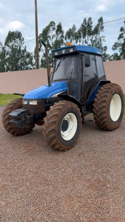 Trator New Holland TL85E ano 2004 - TL85E - Máquinas Agrícolas