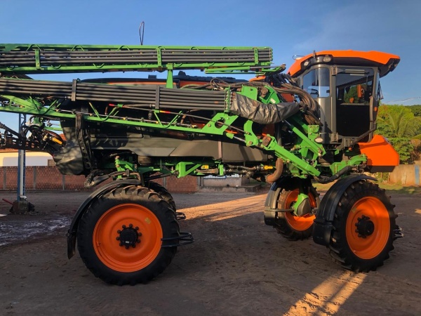 Pulverizador Autopropelido Stara Imperador 2000 ano 2020