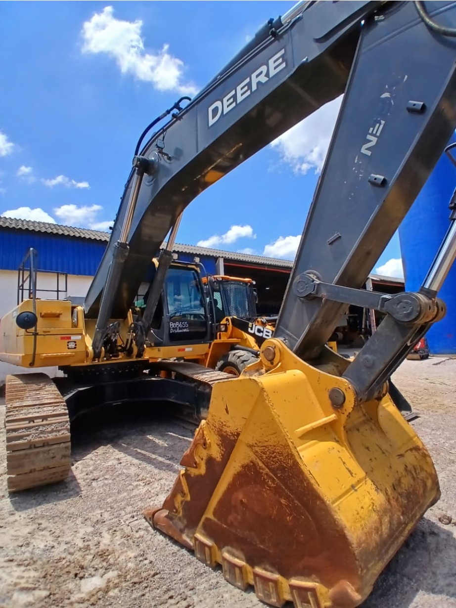 Escavadeira John Deere 350G ano 2022