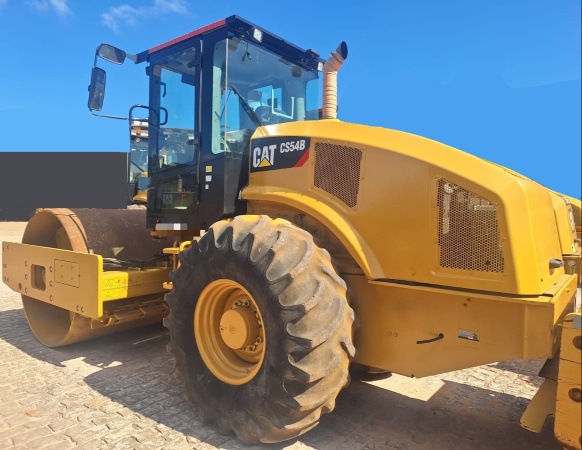 Rolo Compactador Caterpillar CP54B ano 2020 - CP54B - Pavimentação e Infraestrutura