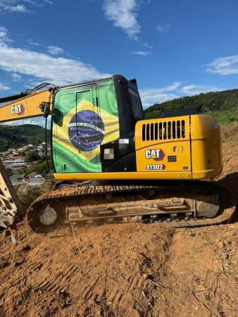 Escavadeira Caterpillar 313D2L ano 2022