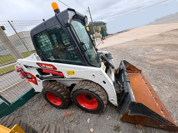 Mini Carregadeira Bobcat S450 ano 2025 - S450 - Máquinas de Linha Amarela