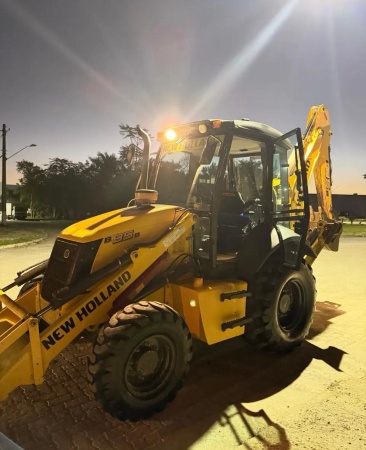 Retroescavadeira New Holland B95B ano 2023 - B95B - Máquinas de Linha Amarela
