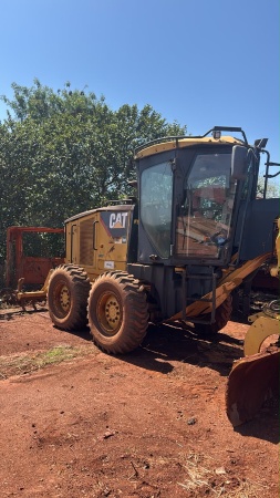 Motoniveladora Caterpillar 12M ano 2014 - 12M - Máquinas de Linha Amarela