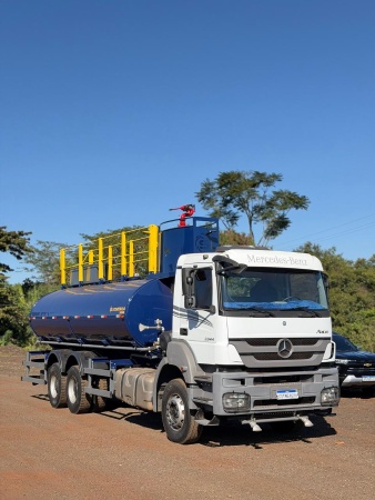 Caminhão Mercedes Benz Axor 3344 ano 2019 - Axor 3344 - Caminhões e Carretas