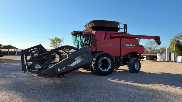 Colheitadeira Case IH Axial-Flow 8120 ano 2012 - Axial-Flow 8120 - Máquinas Agrícolas