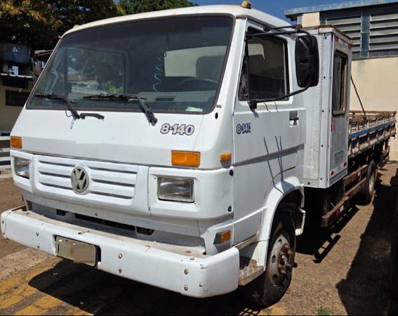 Caminhão Volkswagen 8140 ano 1999 - 8140 - Caminhões e Carretas