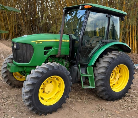 Trator John Deere 5078 E ano 2019 - 5078 E - Máquinas Agrícolas
