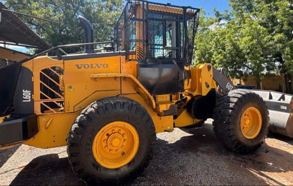 Pá Carregadeira Volvo L60F ano 2024 - L60F - Máquinas de Linha Amarela