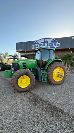 Trator John Deere 6210 J ano 2019