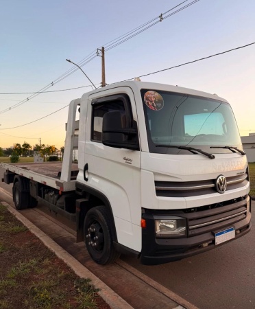Caminhão Volkswagen Delivery 6.160 ano 2019