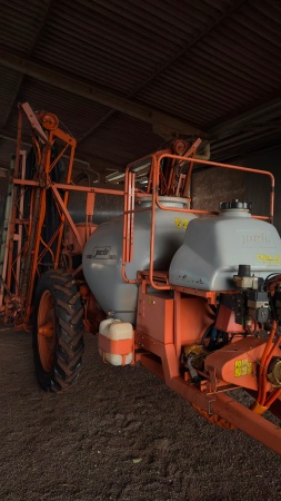 Pulverizador Jacto Advanced 2000 AM 18