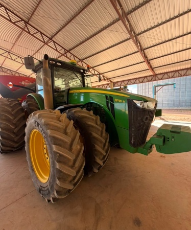 Trator John Deere 8335R ano 2014 - 8335R - Máquinas Agrícolas