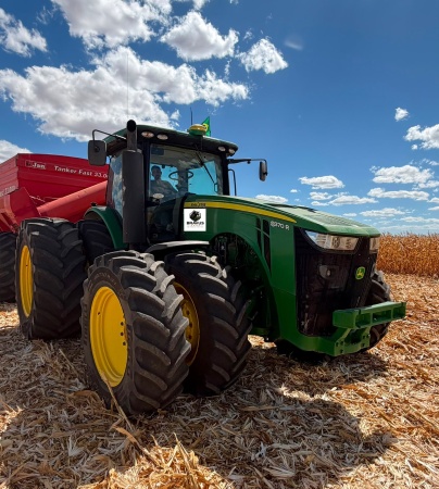 Trator John Deere 8370R ano 2017 - 8370R - Máquinas Agrícolas