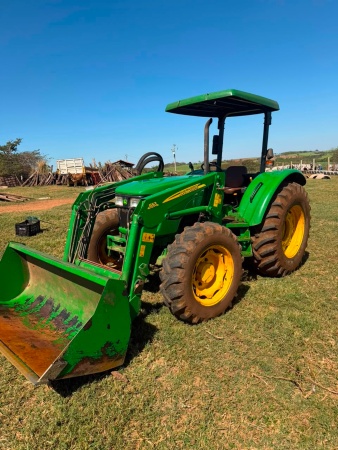 Trator John Deere 5075E ano 2018 - 5075E - Máquinas Agrícolas
