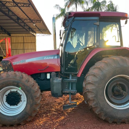 Trator Case Maxxum 180 ano 2007