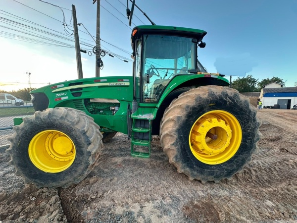 Trator John Deere 7200 J - 7200 J - Máquinas Agrícolas