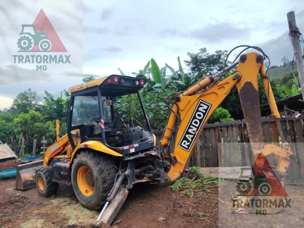 Retroescavadeira Randon RD406 4x4 ano 2014