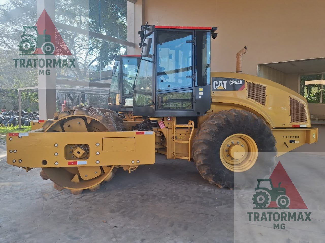 Rolo Compactador Caterpillar CS54B ano 2020
