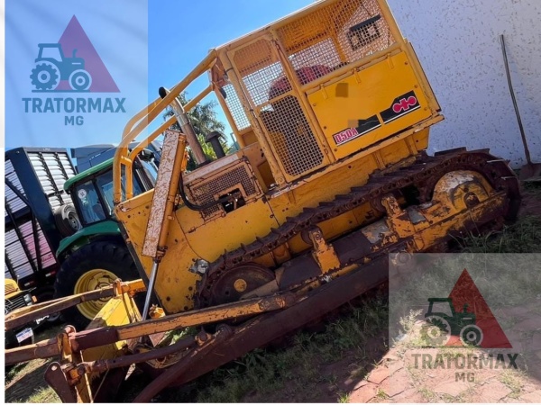 Trator de Esteira Komatsu D50A ano 1987