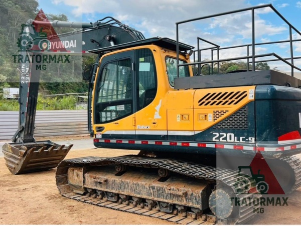 Escavadeira Hyundai R220LC-9 ano 2020
