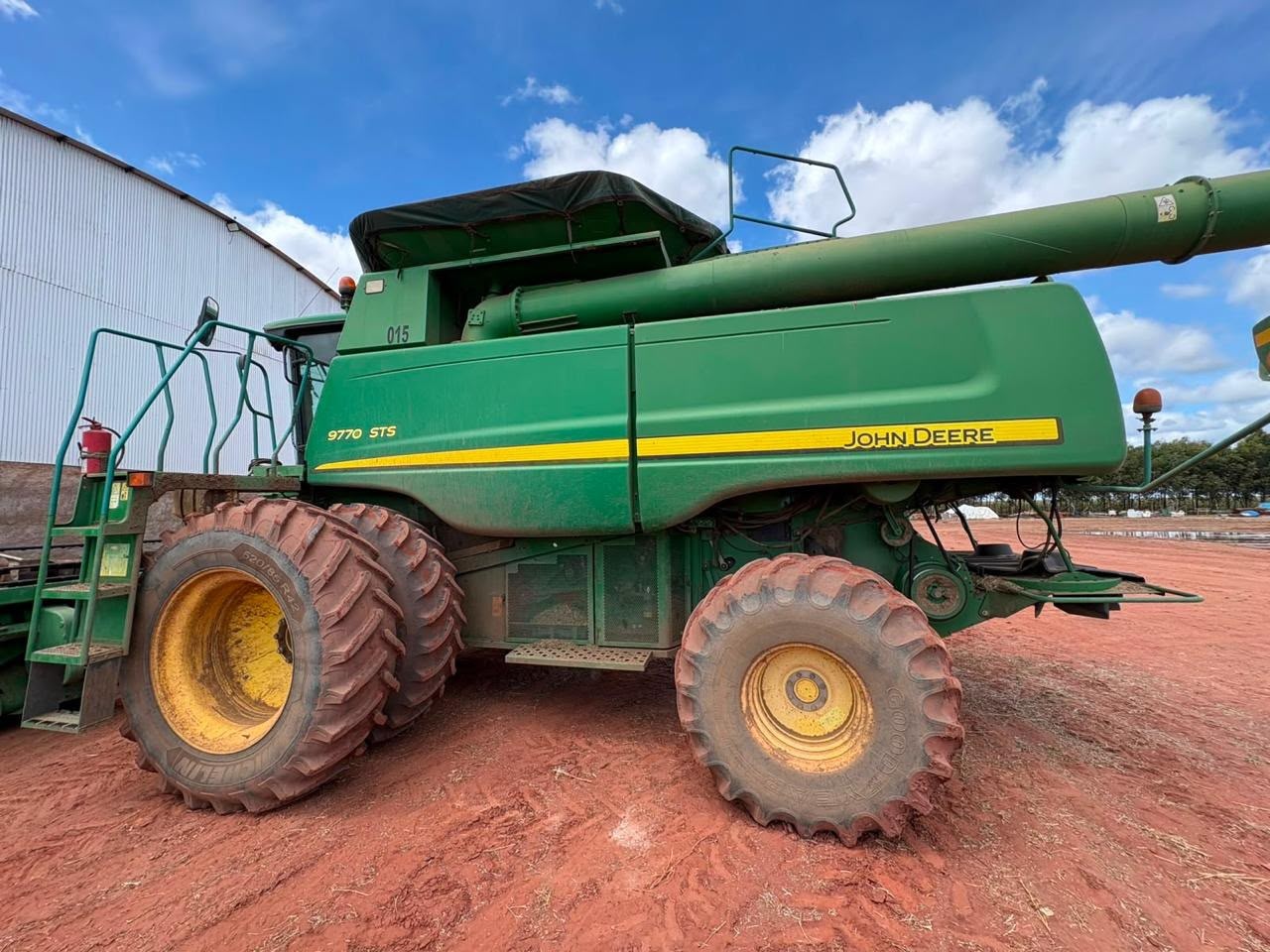 Colheitadeira John Deere 9770 STS ano 2012