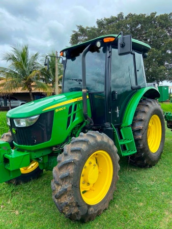Trator John Deere 5080E ano 2021 - 5080E - Máquinas Agrícolas