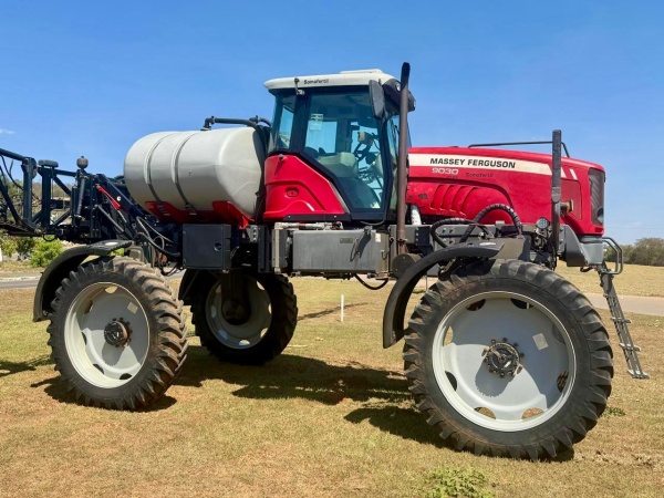 Pulverizador Autopropelido Massey Ferguson MF 9030 ano 2016 - MF 9030 - Máquinas Agrícolas