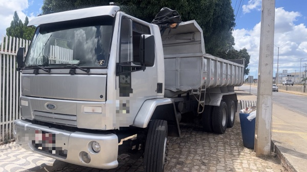 Caminhão Ford CARGO 2422 ano 2009