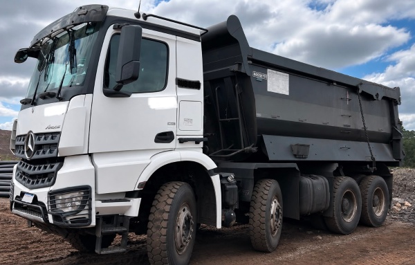 Caminhão Mercedes Benz Arocs 4851 ano 2022 - Arocs 4851 - Caminhões e Carretas