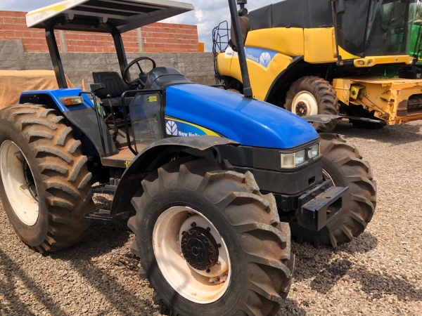 Trator New Holland TL100