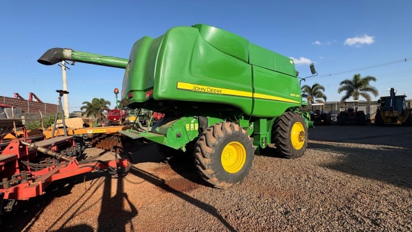 Colheitadeira John Deere 9670 STS  ano 2013