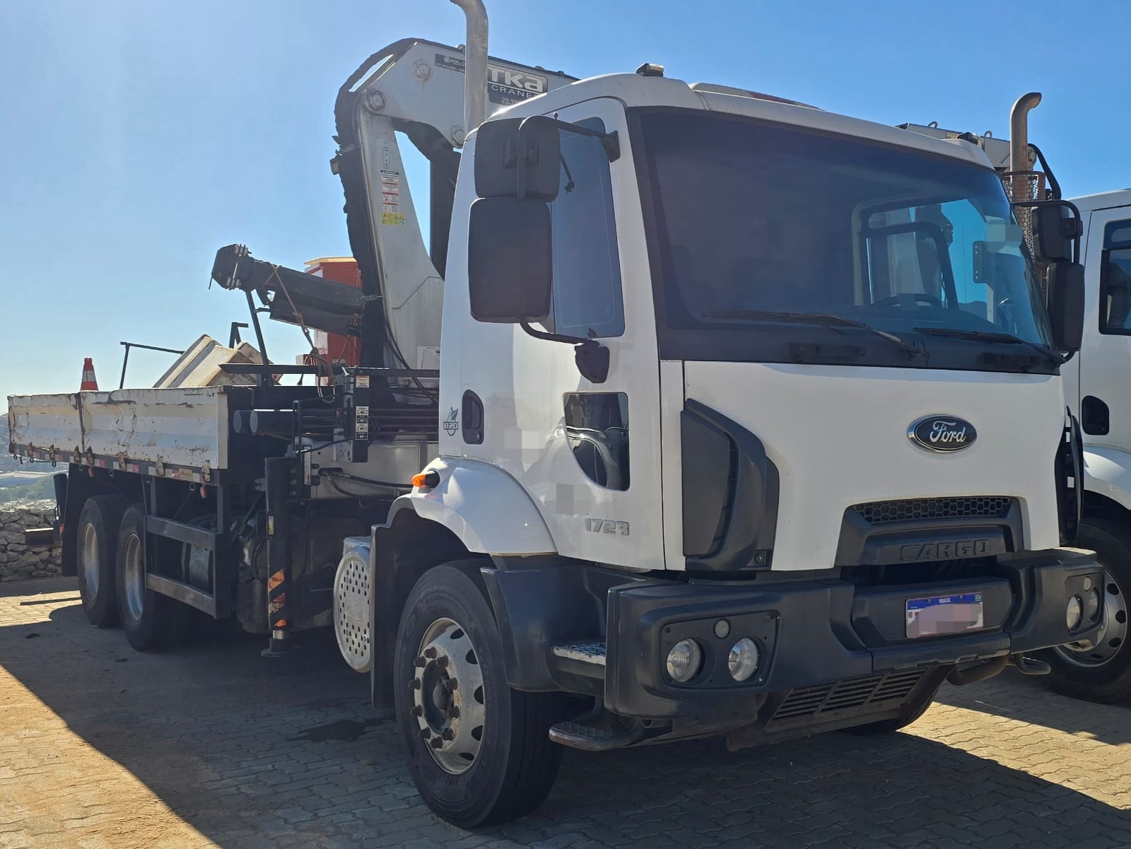 Caminhão Ford CARGO 1723 ano 2015