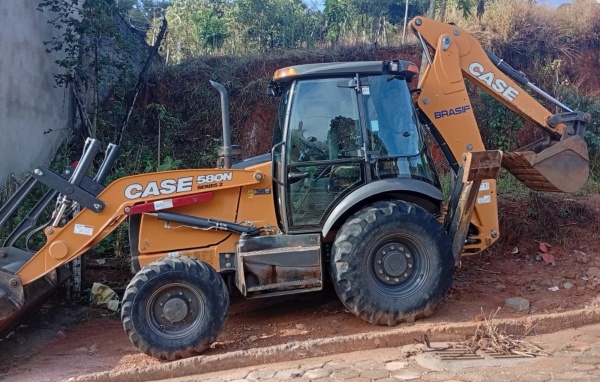 Retroescavadeira Case 580N ano 2024