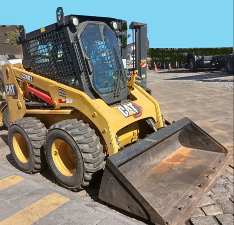 Mini Carregadeira Caterpillar 226B ano 2014 - 226B - Máquinas de Linha Amarela
