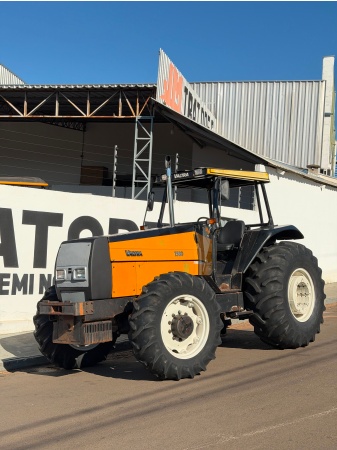 Trator Valtra 1580 ano 2004 - 1580 - Máquinas Agrícolas