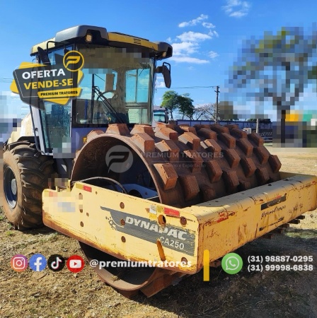 Rolo Compactador Dynapac CA250 ano 2015